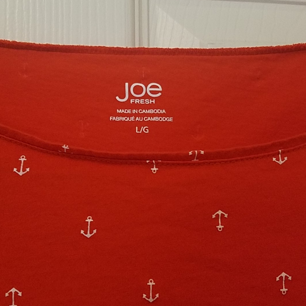 Red anchor top - Picture 2 of 3